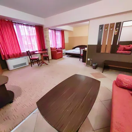 Hotel Akvaya 3*